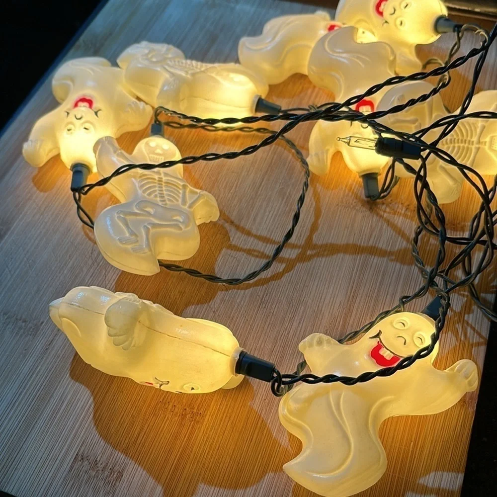PRE OWNED VINTAGE PUMPKIN HOLLOW SMILING GHOST BLOW MOLD STRING LIGHTS